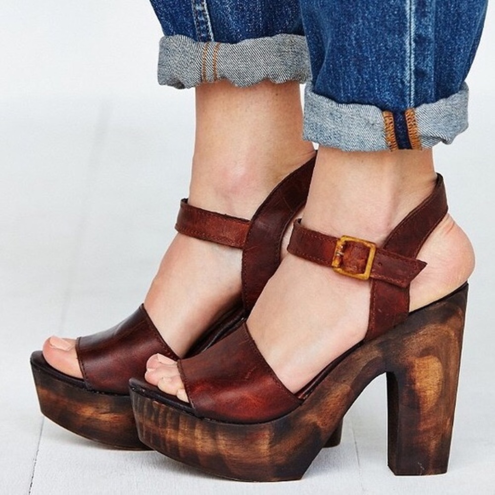 Freebird Caye size 7 cognac